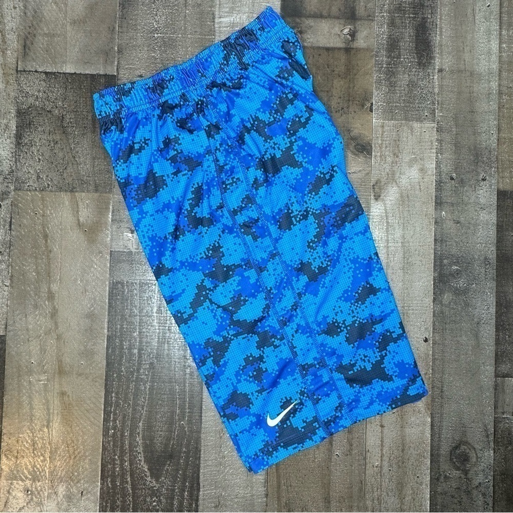 Nike Athletic Shorts size Boys XL